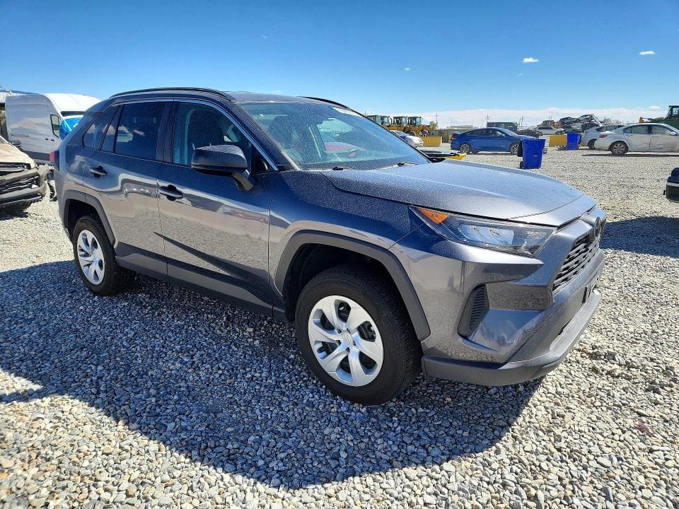 2020 Toyota RAV 4 LE thumbnail 4