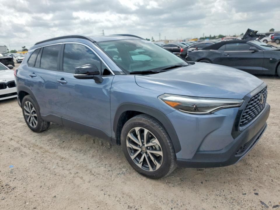 2022 Toyota Corolla Cross XLE