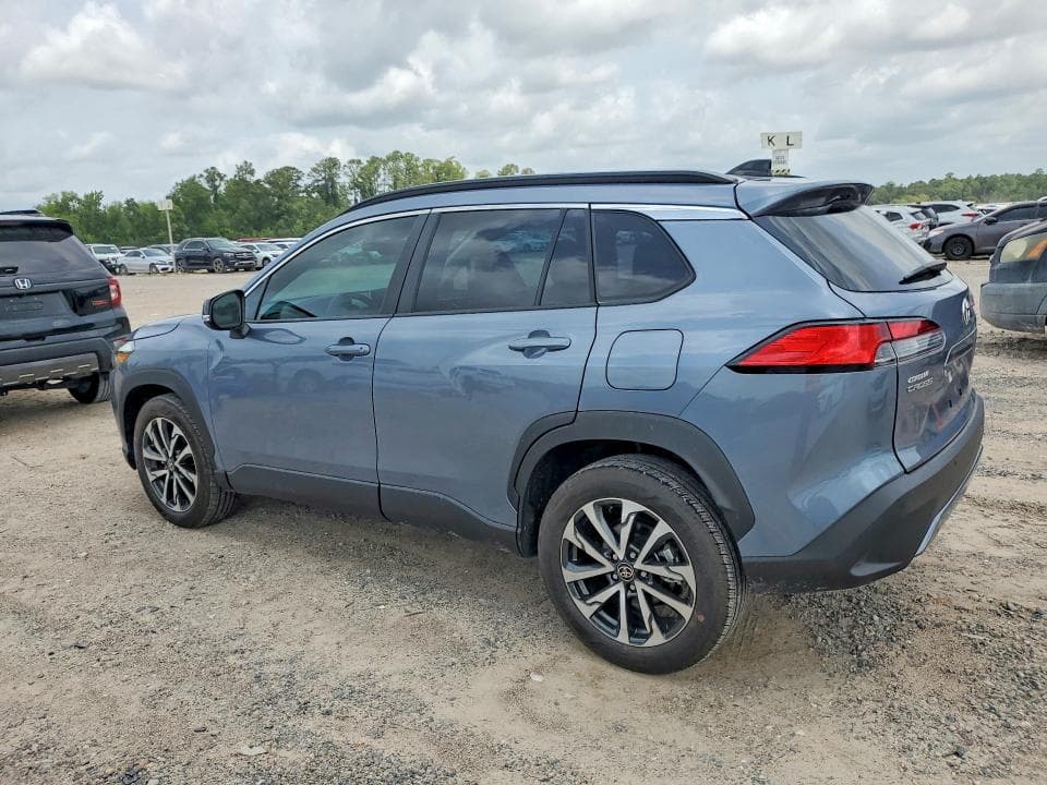 2022 Toyota Corolla Cross XLE thumbnail 4