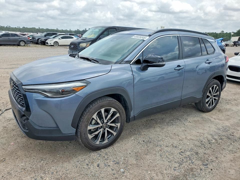 2022 Toyota Corolla Cross XLE thumbnail 6