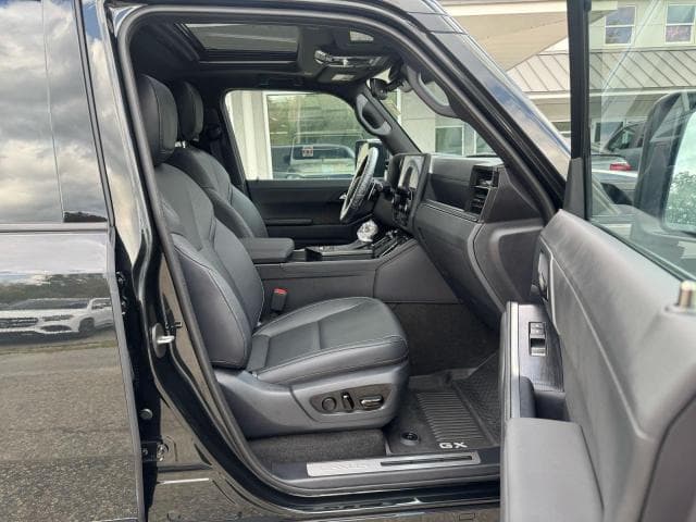 2025 Lexus LX 600 thumbnail 10