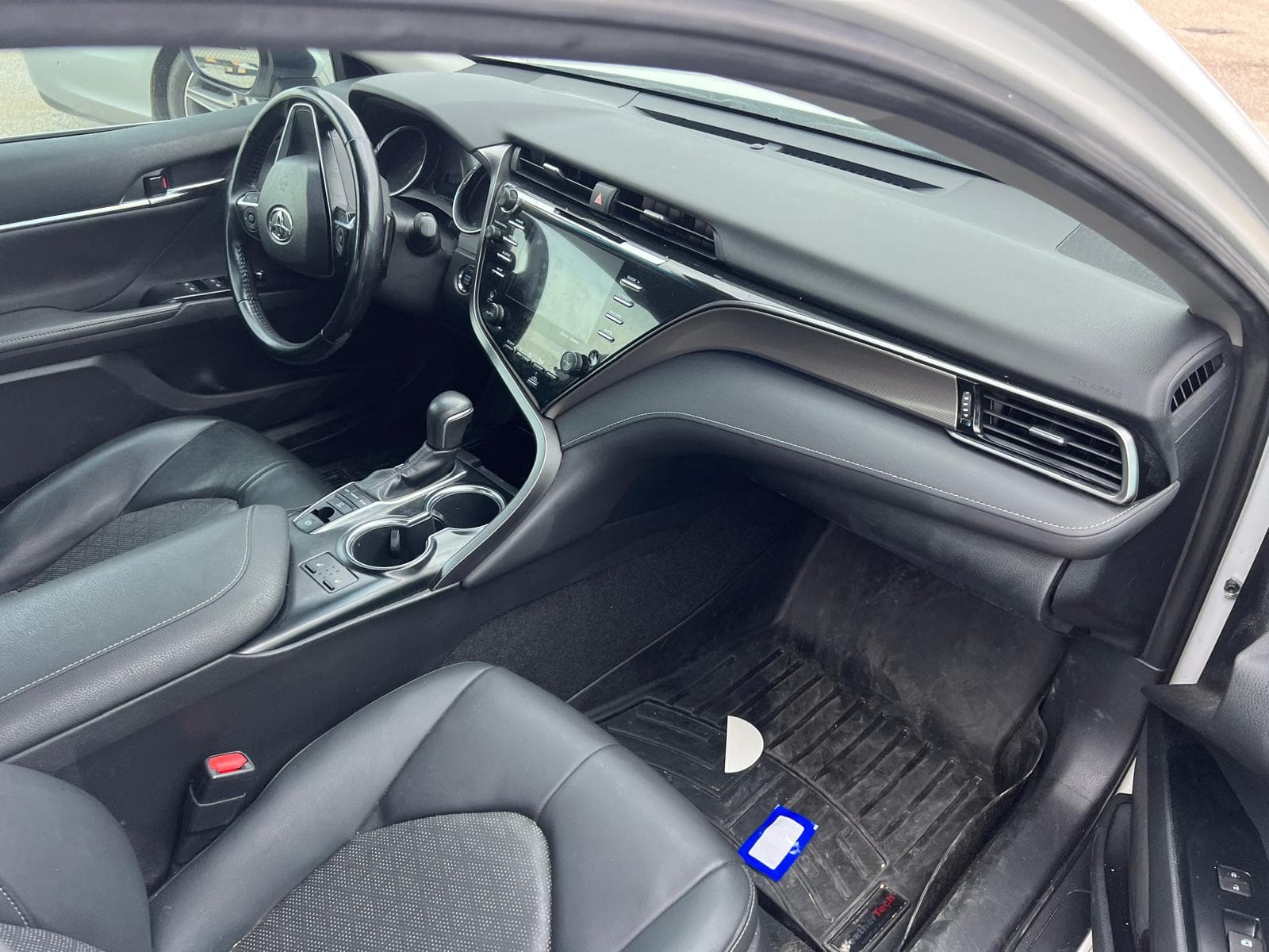 2019 Toyota Camry XSE thumbnail 8