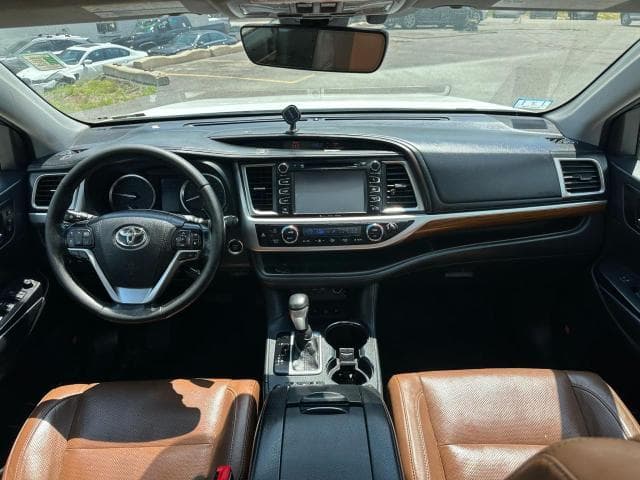 2019 Toyota Highlander Limited Platinum Custom thumbnail 9