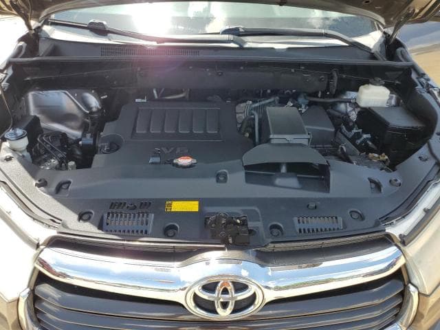 2016 Toyota Highlander XLE thumbnail 5