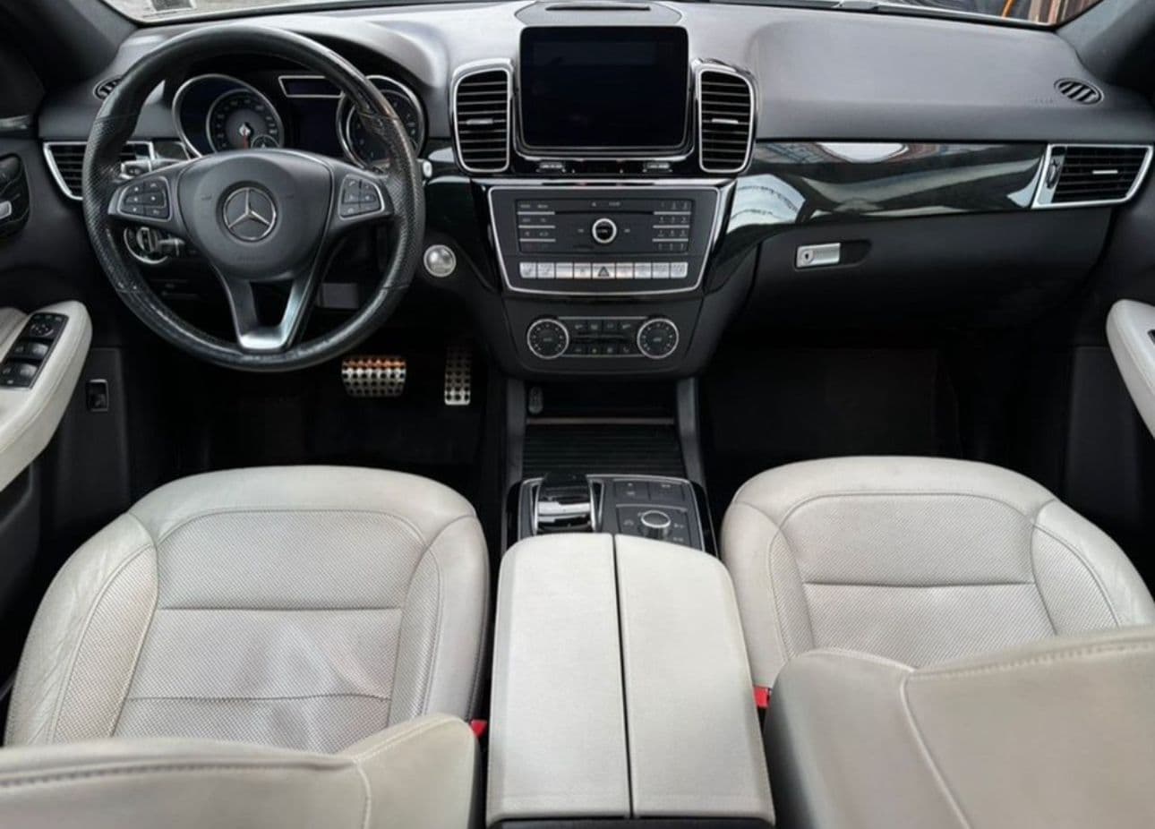 2017 Mercedes-Benz GLE 4MATIC thumbnail 5