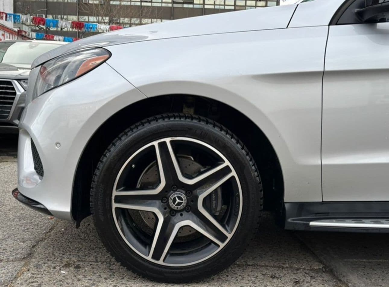 2018 Mercedes-Benz GLE 4MATIC thumbnail 2
