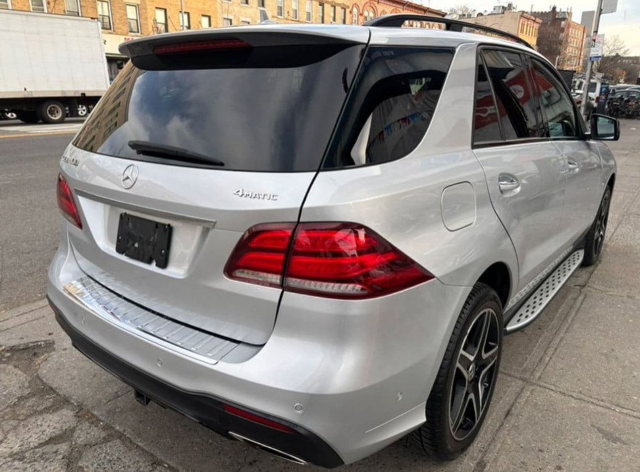 2018 Mercedes-Benz GLE 4MATIC thumbnail 4