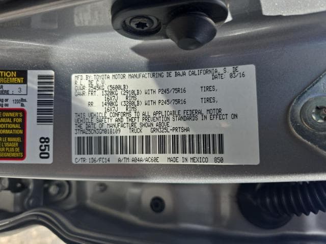 2016 Toyota Tacoma thumbnail 4