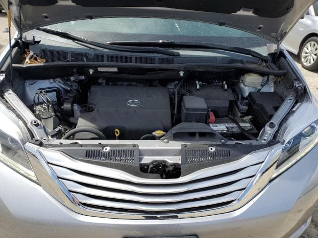 2015 Toyota Sienna Limited AWD thumbnail 5